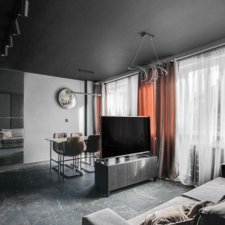 Blacknight Apartment - Self Check-In 24H วรอตซวาฟ ภายนอก รูปภาพ