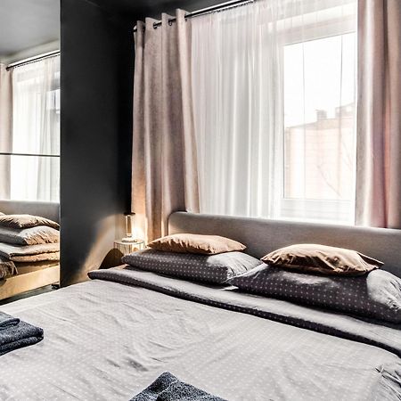 Blacknight Apartment - Self Check-In 24H วรอตซวาฟ ภายนอก รูปภาพ